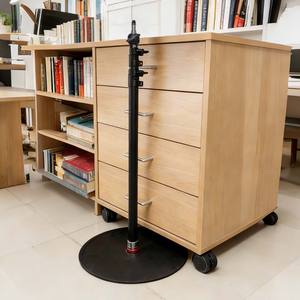 Soporte de Micrófono de Piso Ajustable de 2.1M, Duradero, con Diseño Dos en Uno y Rotación de 360 Grados, Fácil de Usar para Estudio de Cámara - Product Image 5