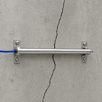 Capteur d'ouverture de fissures en alliage d'aluminium avec plage de mesure de 0 à 100 mm et précision de 0,05 % pour la surveillance des roches des revêtements de tunnels