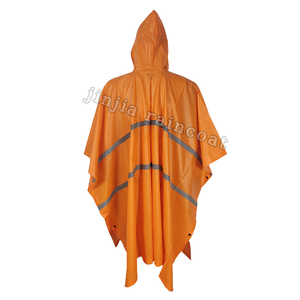 Poncho de <span class=keywords><strong>pluie</strong></span> en <span class=keywords><strong>plastique</strong></span> PVC long unisexe avec logo personnalisé d'usine pour adultes avec boutons et cordon de serrage <span class=keywords><strong>Cape</strong></span> de <span class=keywords><strong>pluie</strong></span> - Product Image 3