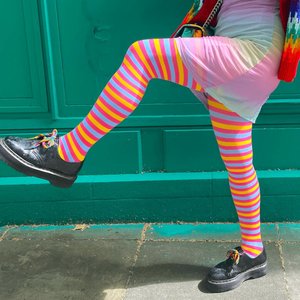 Collants de fierté à impression numérique 360 personnalisés Lgbt Rainbow Stripe Collants - Product Image 2
