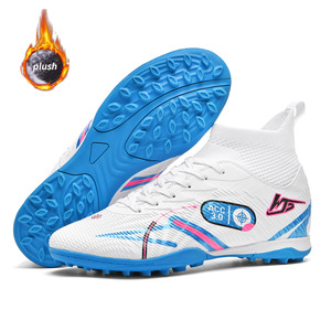 Nuevas botas de fútbol para hombre y mujer con tacos pequeños, tacos largos para adultos y acolchado de algodón para mayor calidez. - Product Image 4