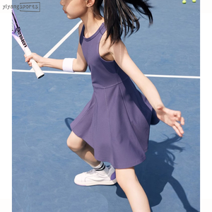 بيع بالجملة طقم ملابس رياضية من قطعتين ملابس الجولف شعار مخصص للفتيات تنس اللياقة البدنية صالة ألعاب تنس فستان أطفال - Product Image 4