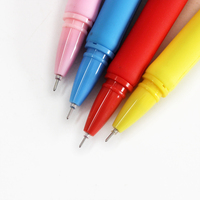 O & Q Logotipo personalizado Pluma de tinta de gel de goma de lujo Tinta azul de alta calidad Papelería de oficina para niños Diseño de niña de dibujos animados promocional
