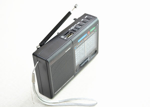 Di động kỹ thuật số tất cả các ban nhạc đài phát thanh <span class=keywords><strong>AM</strong></span> <span class=keywords><strong>FM</strong></span> SW cổ điển đa ban nhạc đài phát thanh với khe cắm thẻ retro phong cách <span class=keywords><strong>AM</strong></span>/<span class=keywords><strong>FM</strong></span>/SW đài phát thanh với MP3 phát lại - Product Image 6