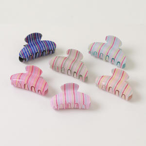 กิ๊บติดผมแฟชั่นผู้หญิง ดีไซน์ใหม่ ขนาด 8 ซม. ลายทางใสสไตล์ลูกกวาด ทำจากอะซิเตท น่ารักหวานๆ อุปกรณ์เสริมผม - Product Image 1