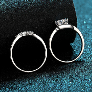 Anillo Apilable de Plata de Ley 925 de Lujo Ligero con Diseño Único de Moissanita para Mujer, Anillos de Compromiso y Boda, Joyería de Moda - Product Image 5