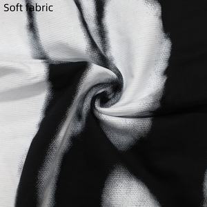 Camiseta de Hombre Personalizada con Serigrafía, Tejida, de Algodón 100%, Corte Regular, Lavado Ácido, Estilo Urbano - Product Image 5