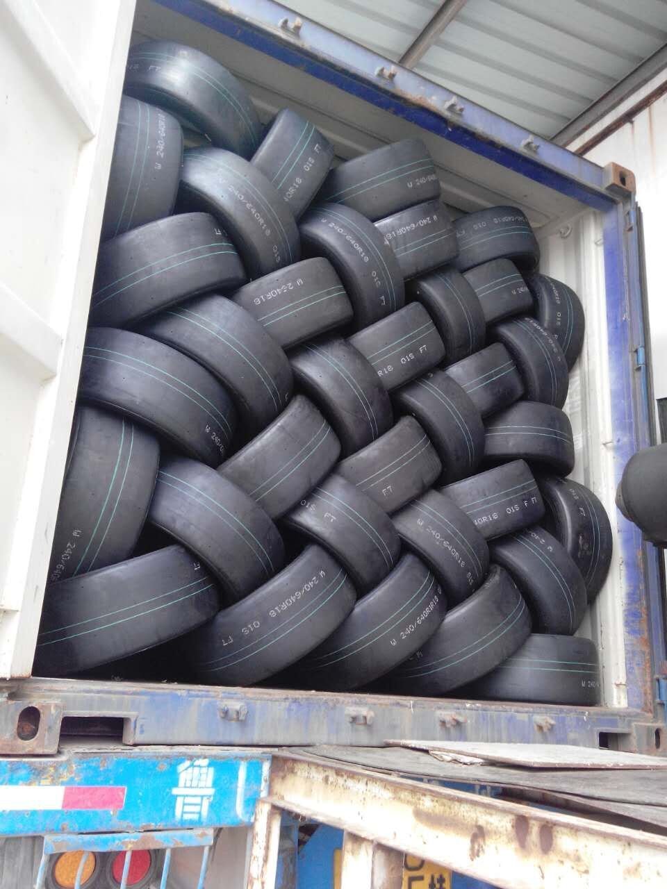 TOPセミスリックアンドスリックタイヤ265/35R18 CIRCUIT 07S