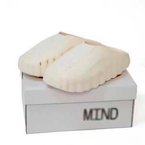 Sandales et Chaussures Décontractées en Gros – Fournisseur OEM Personnalisé – Confortables, Antidérapantes, Légères, Respirantes – Meilleures Ventes 2026 - Product Image 1