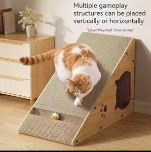 Tiragraffi Triangolare Moderno per Gatti con Struttura Verticale - Imballaggio Ecologico in Cartone Ondulato Resistente ai Graffi - Product Image 5