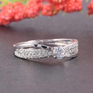 Anello Regolabile a Croce Elegante, Design Minimalista, Gioielli da Donna alla Moda, per Uso Quotidiano, Regalo Chic - Product Image 2