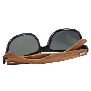 2024 Personnalisable <span class=keywords><strong>Acheter</strong></span> en vrac Lunettes <span class=keywords><strong>de</strong></span> soleil en bois Polarisé Bleu Vert Marron À la mode pièce - Product Image 3