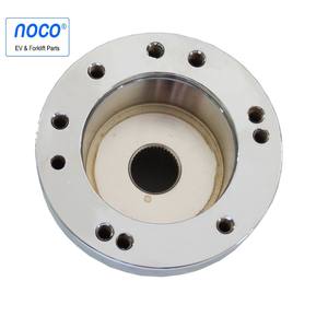 Base de volant sportive argentée avec surpiqûres rouges et bouton de klaxon, accessoires pour voiturette de golf TXT RXV - Product Image 3