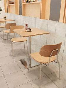 Table à manger en chêne nordique avec plateau en acier inoxydable, chaise en bois à dossier incurvé empilable, suite de mobilier léger pour café et salon de style boutique - Product Image 3