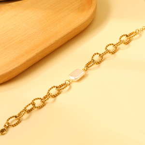 Pulsera de Cadena Trenzada Chapada en Oro Estilo Europeo Americano con Perla Cuadrada, Joyería Unisex - Product Image 3