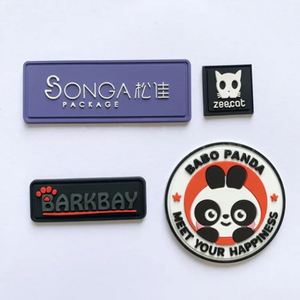 Étiquette en caoutchouc souple 3D en PVC et silicone, étiquette de marque en caoutchouc pour chaussures, vêtements, sacs, sacs à main - Product Image 1