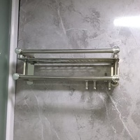 Salle de bain modulaire préfabriquée au design moderne avec douche et toilettes intégrées, cabine complète