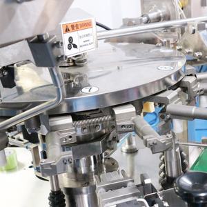 Voll automatische Verpackungs maschine für Tiernahrung 8-Stationen-Reißverschlussbeutel-Füll versiegelung maschine Kombination waage Multifunktion waage - Product Image 3