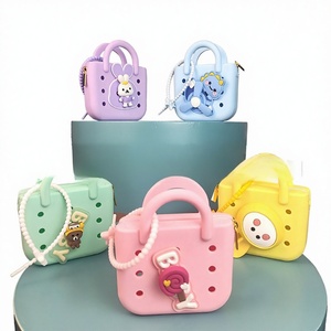 Sac de rangement pour écouteurs mini portable en silicone perforé, motif chiot ou panda, porte-monnaie compact et pratique grande capacité pour femme - Product Image 1