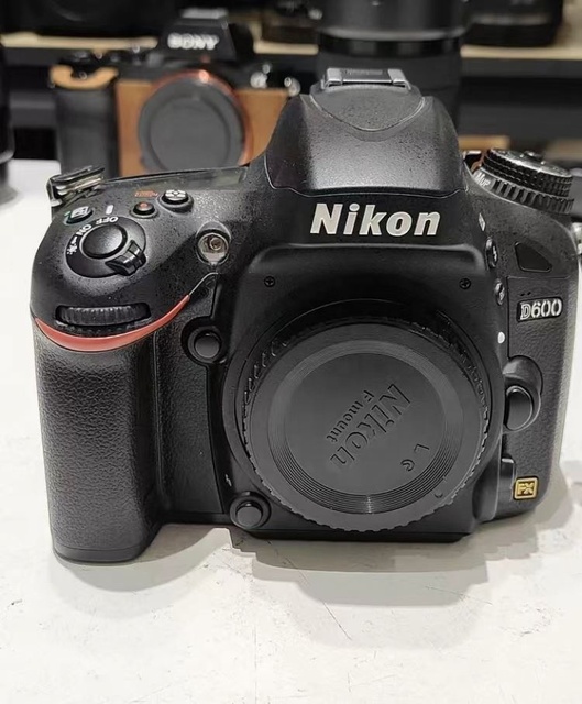 Wholesale Used Ni Kon D600 Full Frame Digital SLR Camera CMOS Sensor Low Price