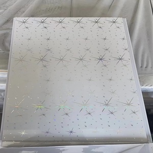 <span class=keywords><strong>Plafond</strong></span> décoratif de PVC d'estampillage à chaud de <span class=keywords><strong>prix</strong></span> usine et panneau de mur de PVC - Product Image 1