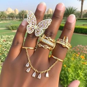 Bague pour femme OEM ODM YYN en cuivre, nouveau style européen et américain, avec pampille et zircon en forme de goutte, style hip-hop, pour mariage et fiançailles - Product Image 1
