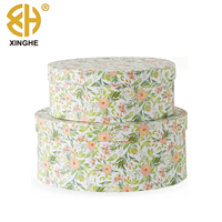 Boîte cadeau ovale Wildflower avec couvercle et boîte cylindrique rigide en papier, matériaux recyclés, pelliculage mat, vernis sélectif et gaufrage