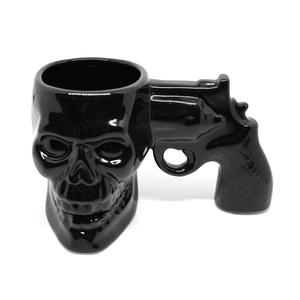 Taza de Cerámica con Forma de Calavera, Creativa y Única, Taza 3D Moderna para Bar, Taza de <span class=keywords><strong>Cerveza</strong></span> Negra con Asas de Pistola - Product Image 1