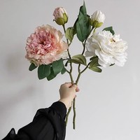 Fleurs de pivoine artificielles en soie de haute qualité à 2 têtes pour la décoration de mariages, de fêtes et d'intérieurs