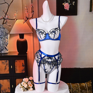 Ensemble de lingerie sexy en dentelle bleue à 4 pièces avec broderie florale, maille transparente, soutien-gorge push-up à armatures et porte-jarretelles pour femme - Product Image 4