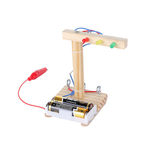 Feu de circulation pour enfants technologie assemblage de lumière électronique fait à la main bricolage <span class=keywords><strong>Kit</strong></span> de matériaux faits à la main - Product Image 1