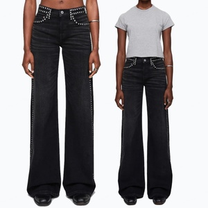 Jeans de mezclilla casuales OEM personalizados para mujer, de corte holgado y pierna ancha, con pedrería, lavado negro - Product Image 6