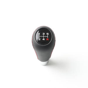 Pommeau de levier de vitesse universel pour voiture, 5 vitesses, en cuir, avec surpiqûres rouges, design ergonomique - Product Image 5