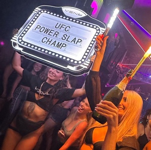 Tùy chỉnh <span class=keywords><strong>LED</strong></span> bảng tin dấu hiệu Acrylic VIP chai dấu hiệu dịch vụ <span class=keywords><strong>LED</strong></span> chai trình bày cho hộp đêm - Product Image 2