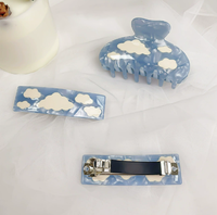 Épinglette à cheveux artisanale en acétate, motif ciel bleu et nuages blancs
