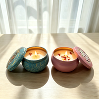 Lilin Pilar Parafin Aromaterapi dengan Bunga Kering dalam Kaleng Logam Buatan Tangan untuk Pernikahan dan Bar, Tahan Lama