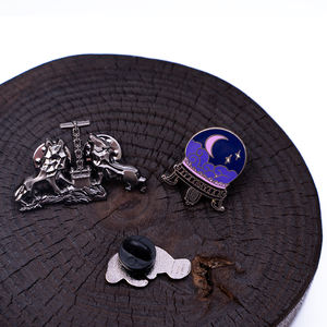 Broche de luxe en cristal pour hijab, accessoire de sécurité, sans plomb, sans nickel, <span class=keywords><strong>mariage</strong></span>, fabrication artisanale au Royaume-Uni, ovale, en feutre, art déco, art portable, vert sarcelle - Product Image 6