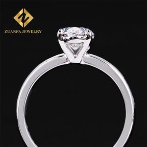 Bague de fiançailles en or blanc 750 avec diamant de laboratoire ovale de 1 carat, qualité D VS1, certifiée IGI, classique, 4 griffes, bijoux de mariage de luxe - Product Image 5