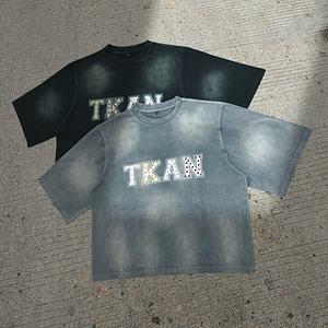 เสื้อยืดพิมพ์ลายติดพลอยเทียมสไตล์สตรีทแวร์สำหรับผู้ชายเสื้อยืดล้างแนววินเทจของผู้ชายดีไซน์ TKAN259 - Product Image 1