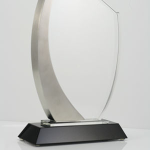 รางวัลคริสตัลดีไซน์ใหม่พร้อมโล่สแตนเลส ปรับแต่งป้ายรางวัลได้ พร้อมกล่องของขวัญ - Product Image 1
