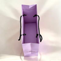 Sacs en papier de luxe personnalisés avec logo imprimé, poignées en corde de coton, pour cils, maquillage, shopping, cadeaux, couleur violet clair