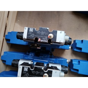 วาล์วไฮดรอลิกเร็กซ์รอธ 4WRZE25W8-325-73/6E อุปกรณ์ควบคุมอัตโนมัติทางอุตสาหกรรม - Product Image 1