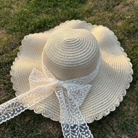 Sombrero de Paja para Mujer con Borde Ondulado, Protección UV, Plegable, para Playa y Vacaciones de Verano, Venta al por Mayor, Personalizable con Lazo de Encaje