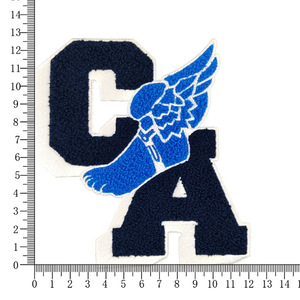 Patch brodé personnalisé en peluche Xinsheng, applique en polyester pour vêtements - Product Image 3