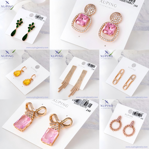 XUPING Joyería Venta al por Mayor 2025 <span class=keywords><strong>CoCreate</strong></span> Éxito de Ventas Aretes de Aro Huggie Bañados en Oro con Colgante de Cobre para Mujer - Product Image 3