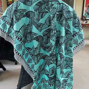 Robe sarong hawaïenne fleur d'hibiscus en rayonne à impression numérique tropicale personnalisée maillot de bain de plage paréo de couverture - Product Image 5