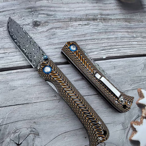 سكين قابل للطي بنصل دمشقي ومقبض G10 بملمس جلد الثعبان الخشن، مع حقيبة جلدية وفتحة حبل تعليق وعلبة هدايا - Product Image 3