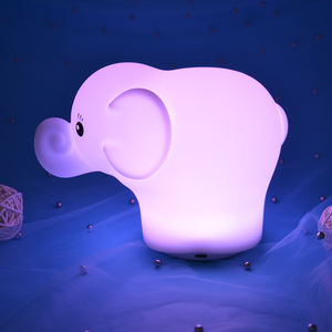 Grande lampe LED en caoutchouc animal en silicone en forme d'éléphant 2W Haut-parleur de plafond de nuit alimenté par ordinateur Machine à sons bruits blancs - Product Image 4