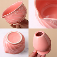 Bol à matcha en céramique avec logo personnalisé, bec verseur et motif en relief en spirale, Chawan avec support pour fouet, personnalisation OEM ODM