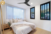 Maisonnette préfabriquée de luxe de 20 pieds pour complexe hôtelier Airbnb, maison modulaire préfabriquée avec loft, villa extérieure avec jacuzzi et balcon en acier